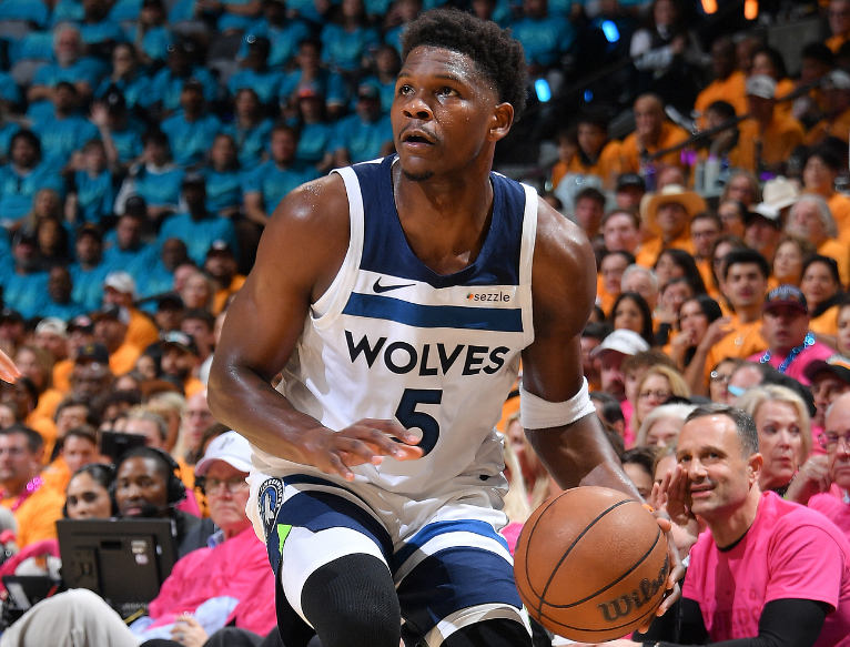 熊猫体育-NBA官方赞永远可以相信他！华子火线复出18分 决战半节11分救主
